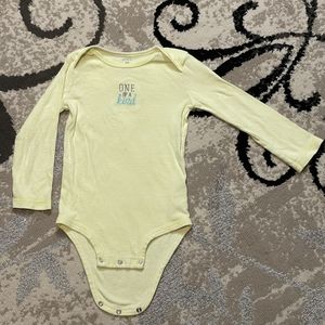 24 months old carter's onesie